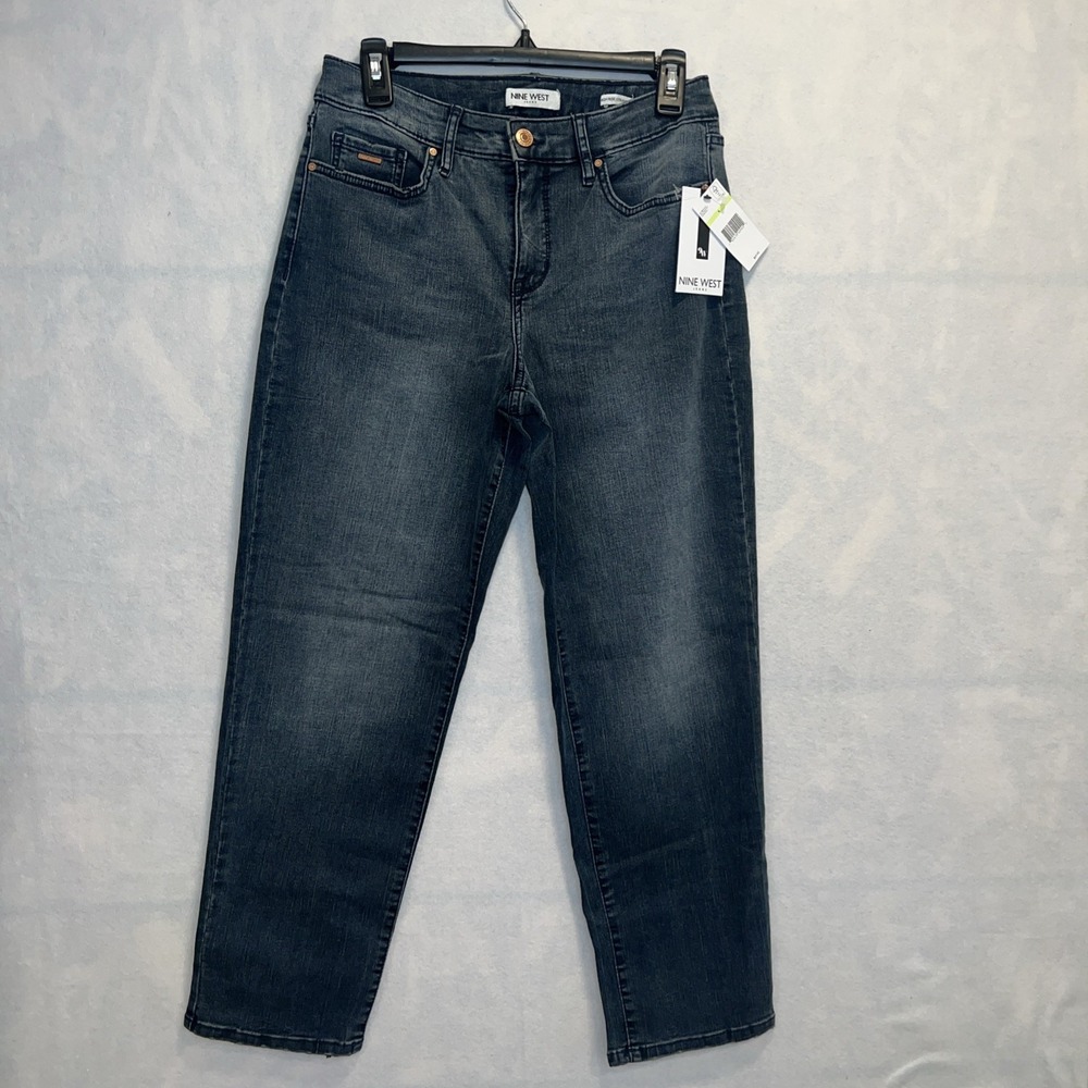 Nine West High Rise Straight Jeans Size 4 ( 28 X 30) MRSP $69.50 Stretchy NWT